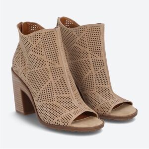 Lucky Brand vacob Tan chunky Bootie woman 9.5M suede Peep-Toe casual boho Y2K